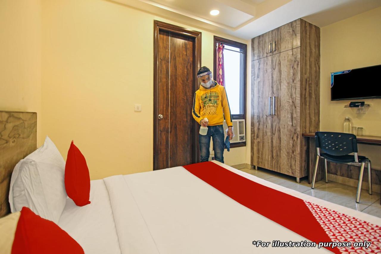 Oyo Flagship Hotel Palace Pahalgām Kültér fotó
